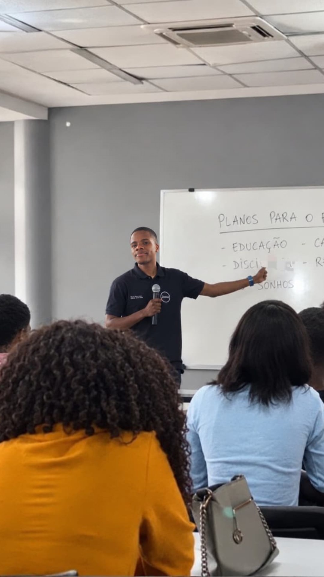 Abiuri Artur Muhongo Atende